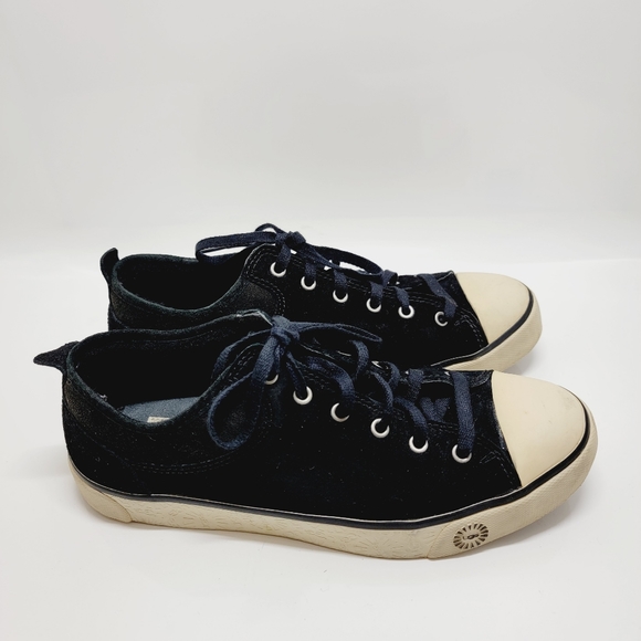 UGG Australia Logo Black Suede Leather 1888  Sheepskin Lined Sneakers Shoes Sz 9 - Picture 3 of 12